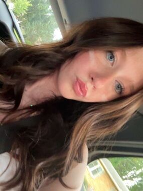 Hii I’m Molly! DM me for interests and inquiries:)